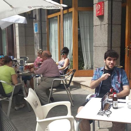 Hostal Galicia 菲格拉斯 外观 照片