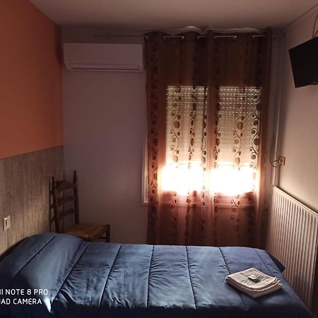 Hostal Galicia 菲格拉斯 外观 照片