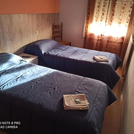 Hostal Galicia 菲格拉斯 外观 照片
