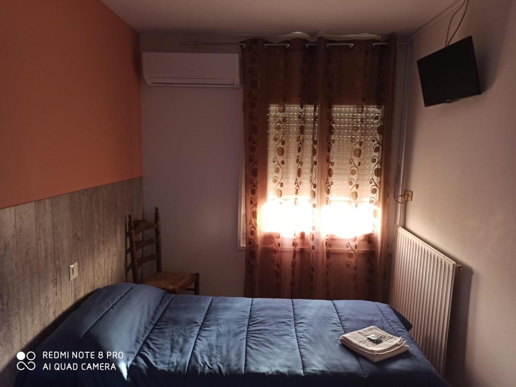 Hostal Galicia 菲格拉斯 外观 照片